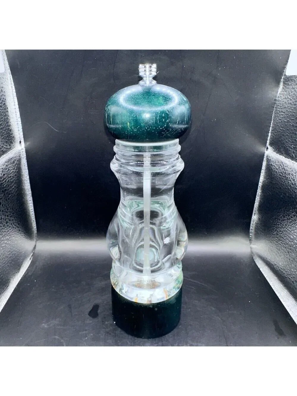 Vintage Cooks Club Acrylic/Lucite Wood Top Pepper Grinder Shaker Dark Blue Wood